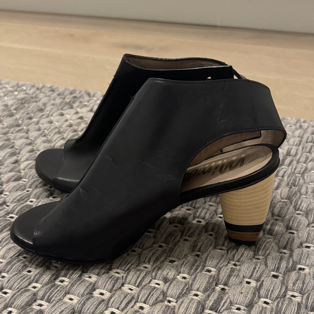 Black Heeled Boots
